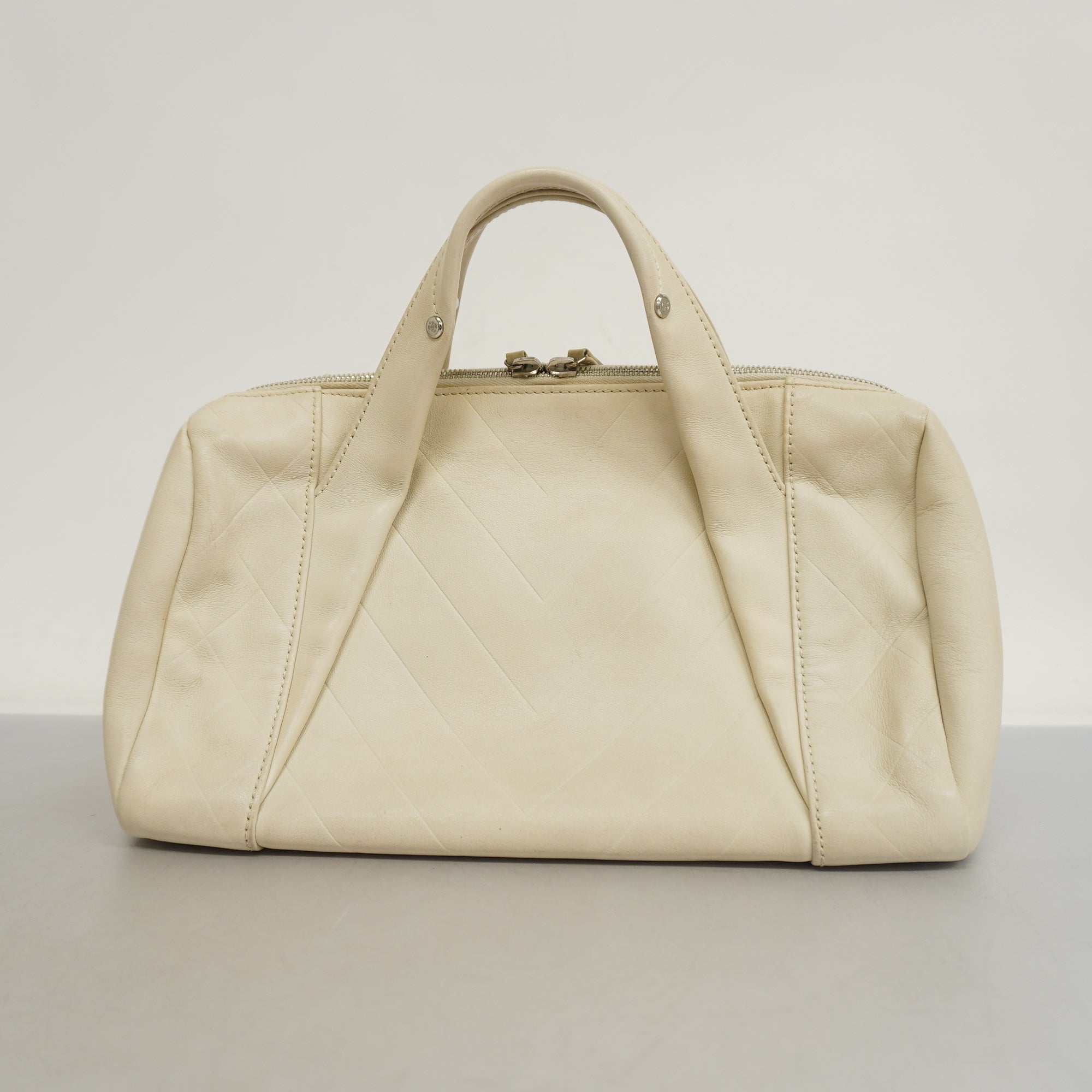 CHANELAuth  V Stitch Women's Leather Handbag White