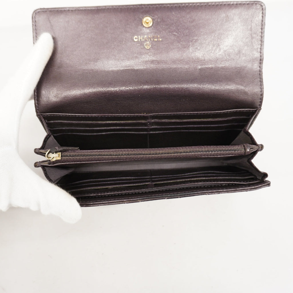CHANEL  Matelasse Gold Hardware Women's Leather Long Wallet [bi-fold] Purple