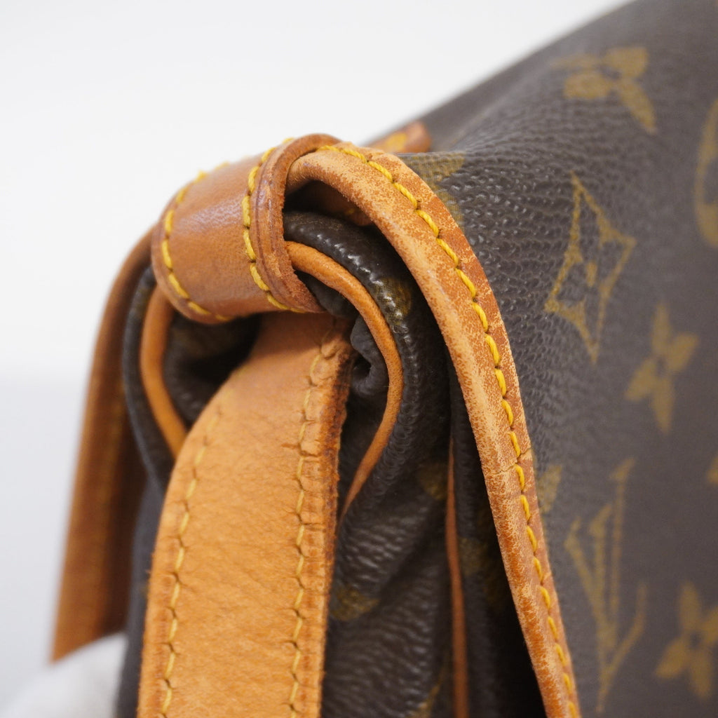 LOUIS VUITTONAuth  Monogram Saumur 30 M42256 Women's Shoulder Bag