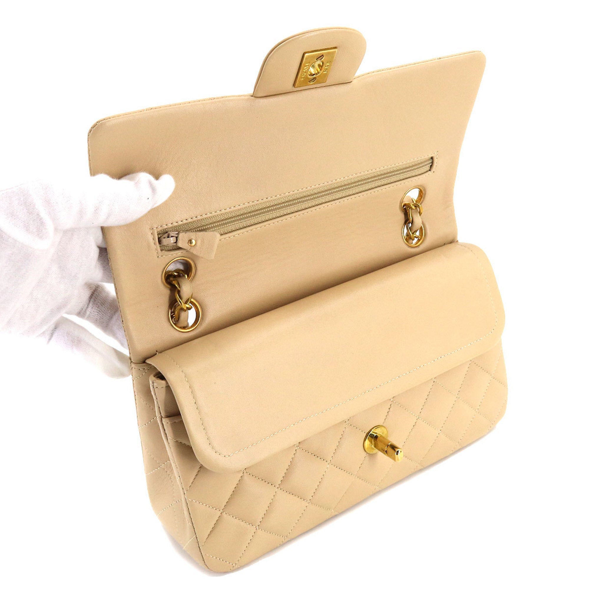 CHANEL Matelasse 23 Chain Shoulder Bag Leather Beige A01113 Vintage Coco Mark Gold Hardware