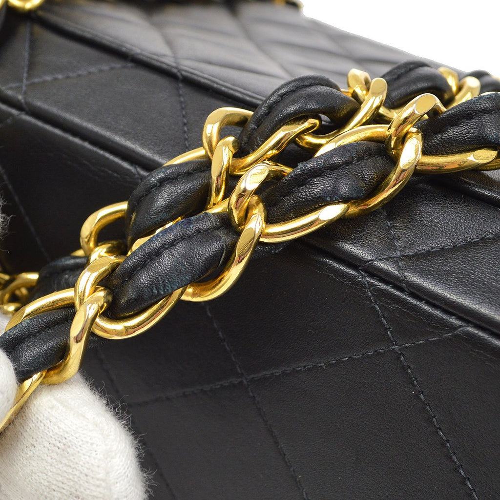 CHANEL 1991-1994 Classic Flap Maxi Black Lambskin 90420