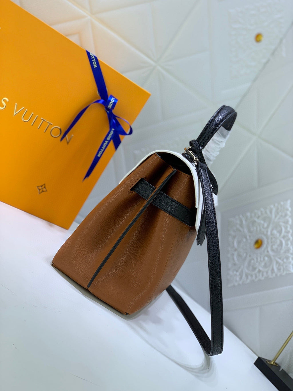 Luxury Bags Louis Vuitton  745