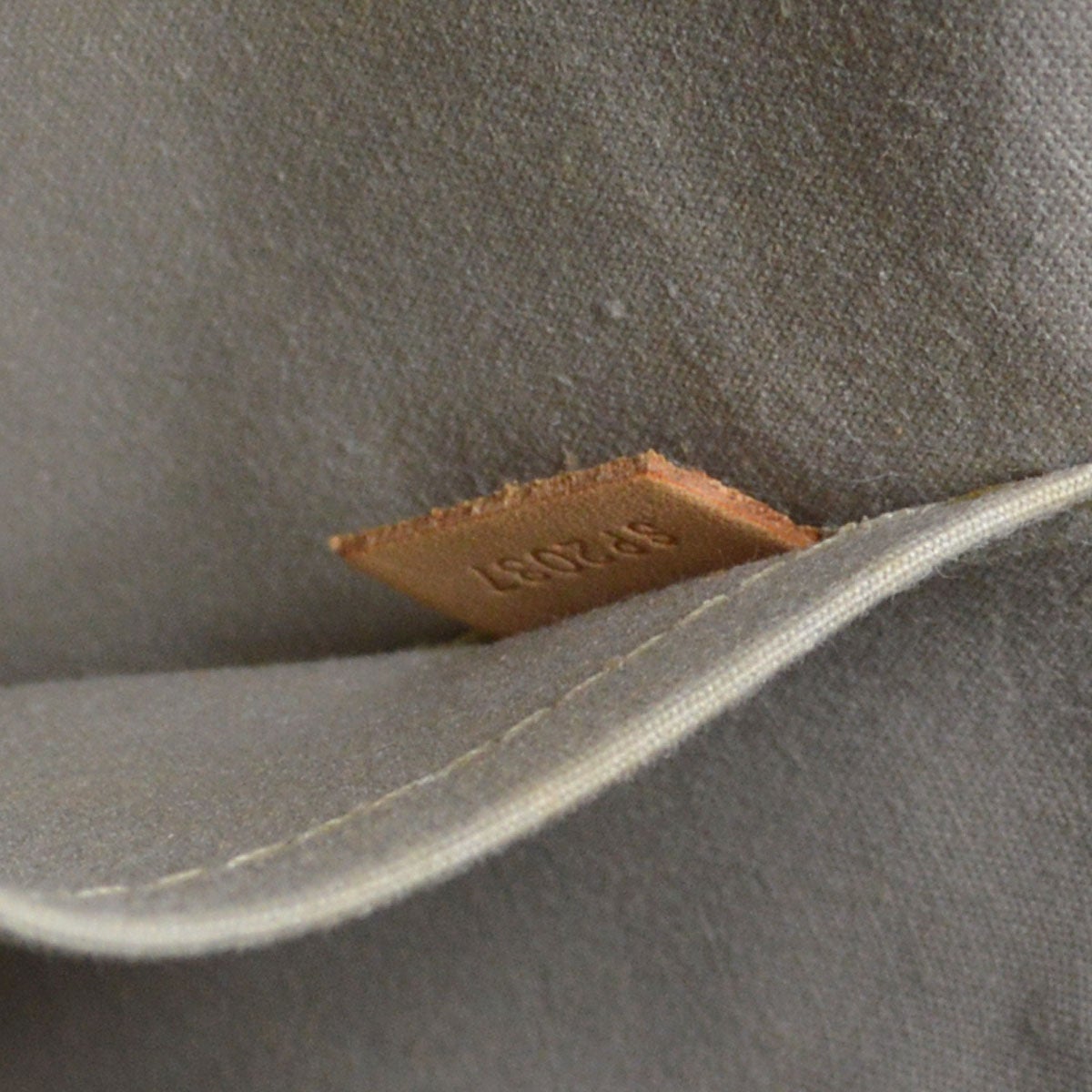 LOUIS VUITTON LOCKIT MONOGRAM MIROIR