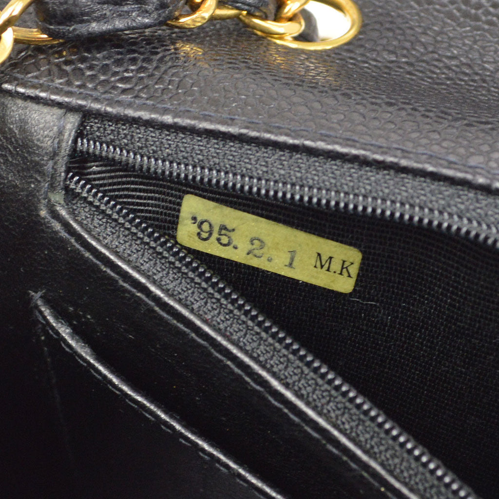 CHANEL 1994-1996 Diana Flap Medium Black Caviar 73182