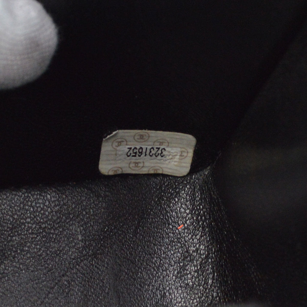 CHANEL 1994-1996 Diana Flap Medium Black Caviar 73182