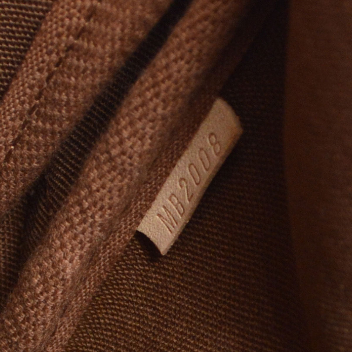 LOUIS VUITTON SAUMUR 30