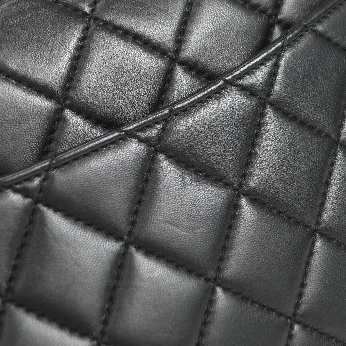 CHANEL 1996-1997 Classic Flap Jumbo Black Lambskin 46427
