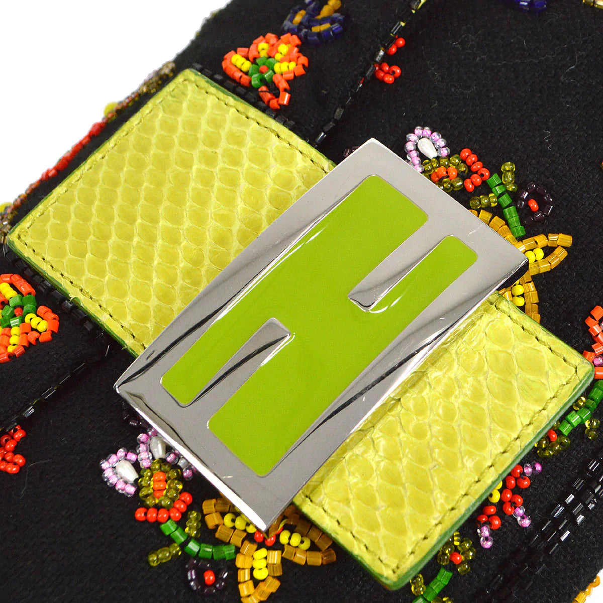 FENDI 2000s Baguette Medium