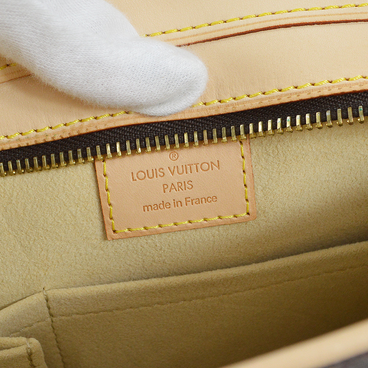 LOUIS VUITTON 2006 HUDSON GM M40045
