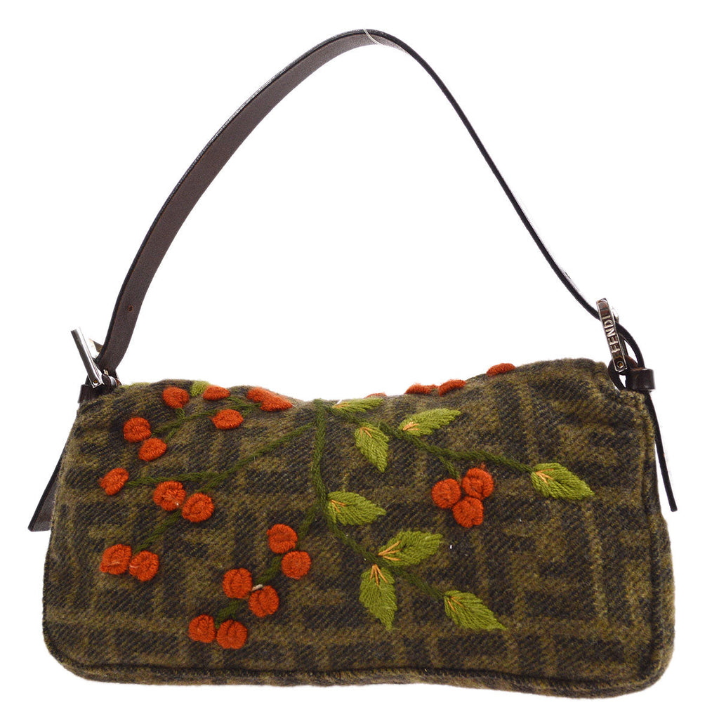 FENDI 2000s Baguette Bag Medium