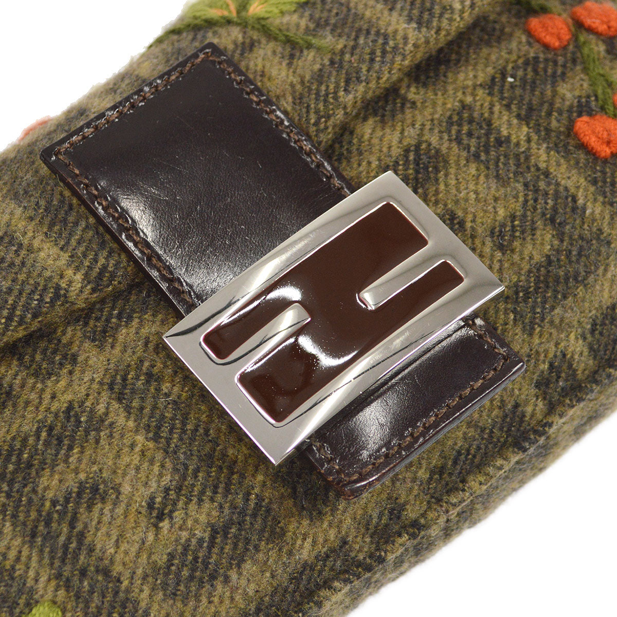 FENDI 2000s Baguette Bag Medium