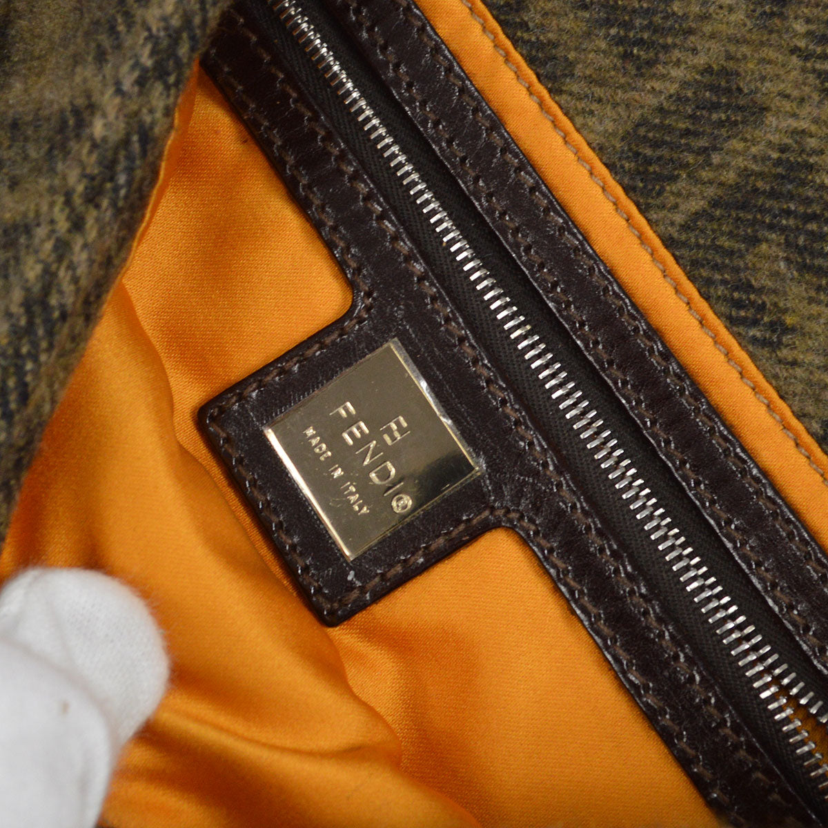 FENDI 2000s Baguette Bag Medium