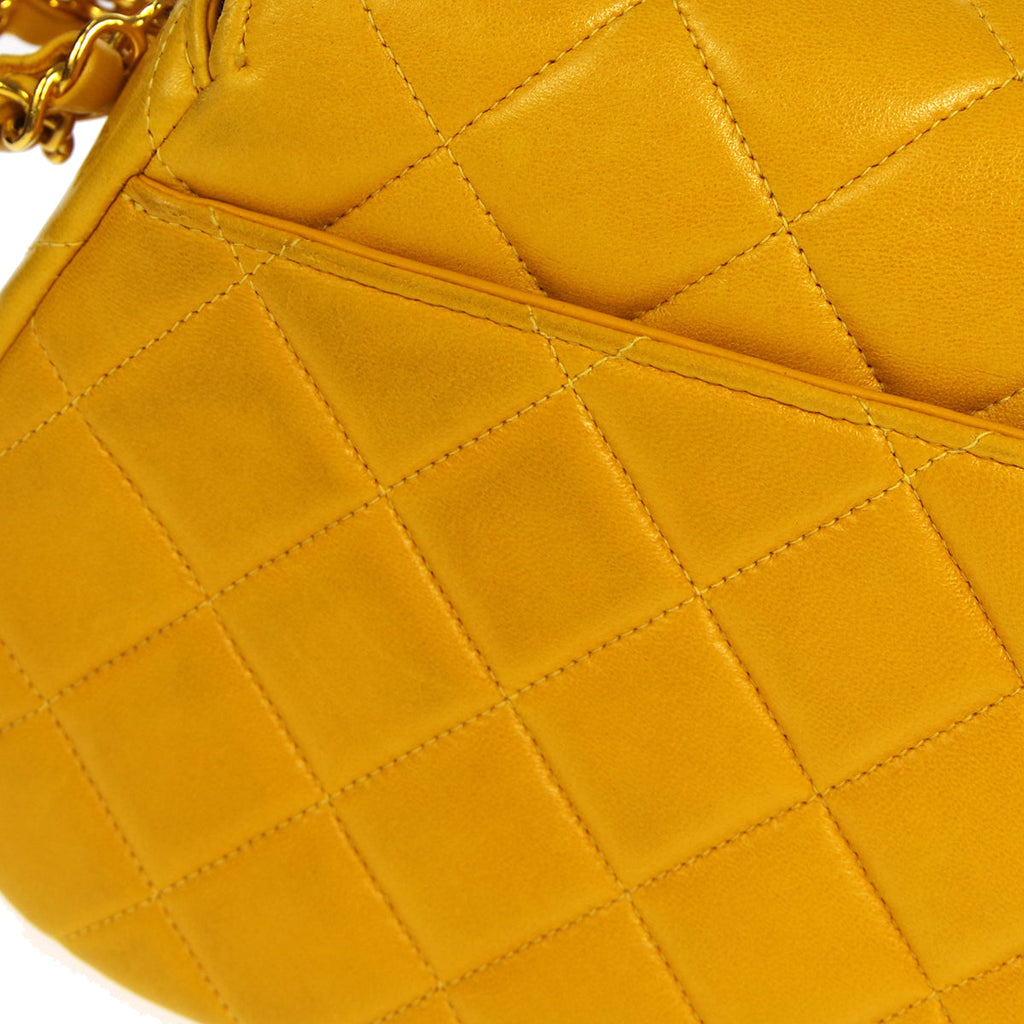 CHANEL 1996-1997 Round Flap Handbag Orange Lambskin 26418
