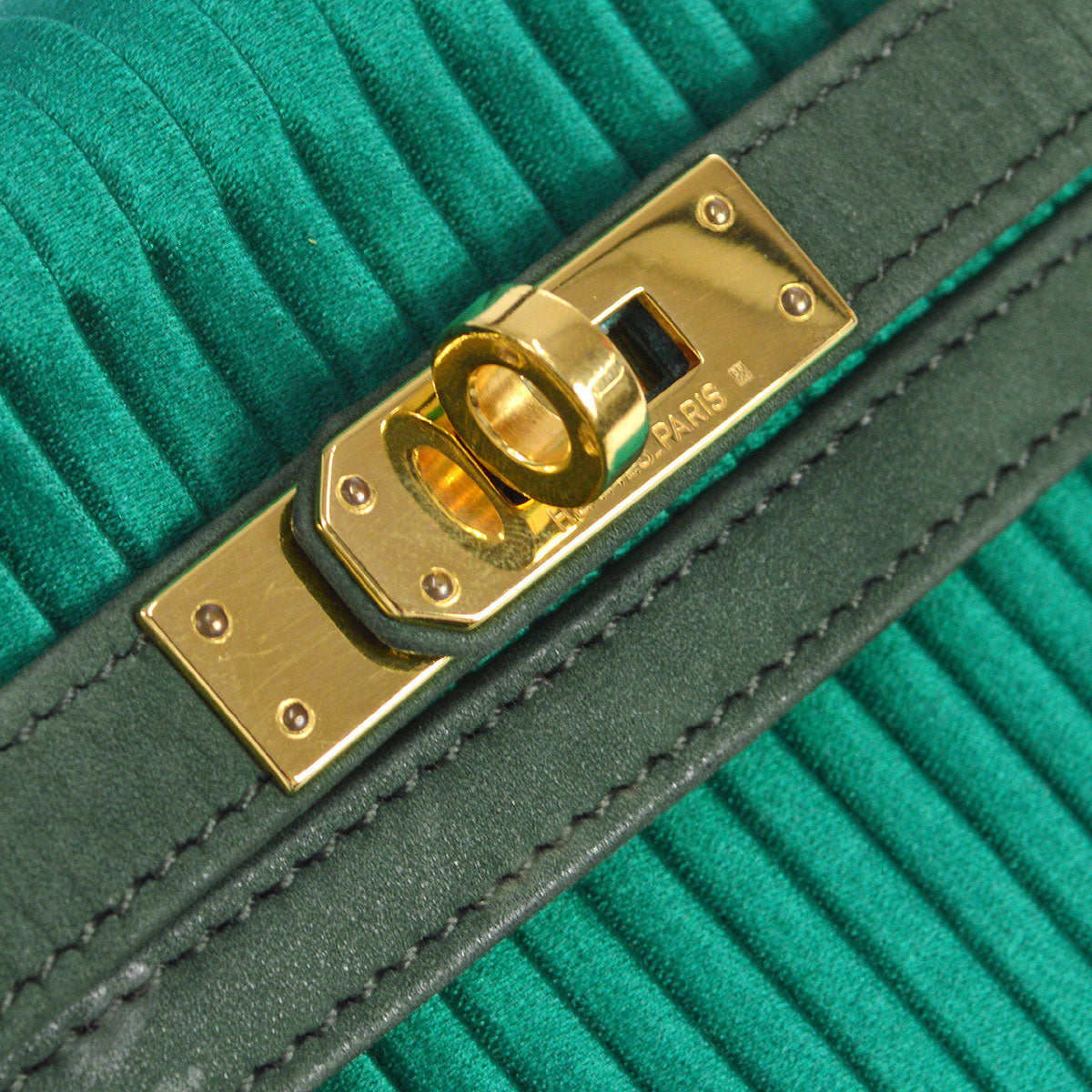 HERMES * 1990 KELLY 20 SELLIER Green Pleated Satin