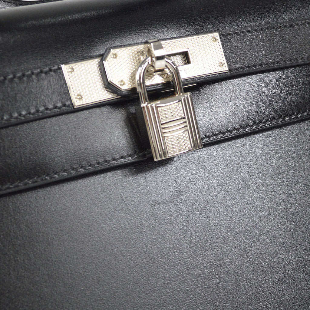HERMES * 2003 KELLY GUILLOCHE 28 SELLIER Black Box Calf