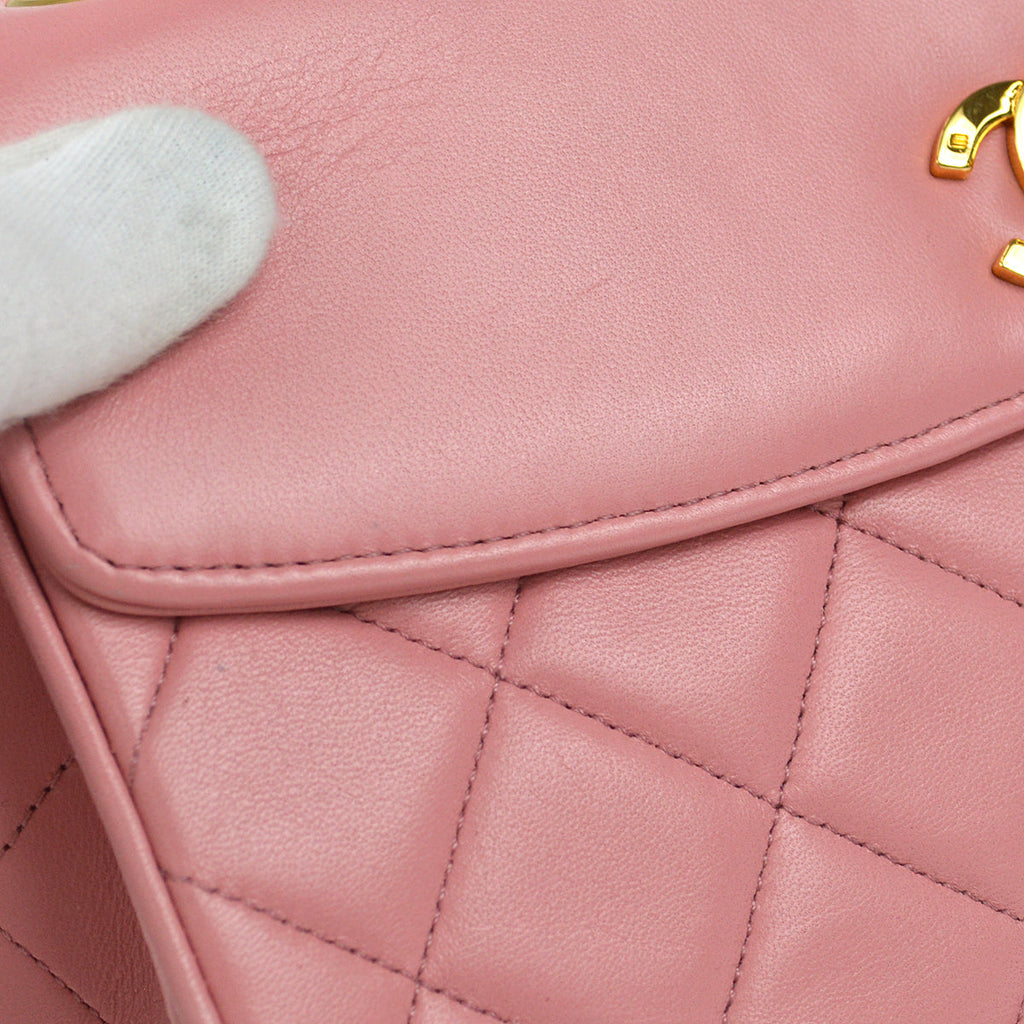 CHANEL * 1989-1991 Round Flap Shoulder Bag Medium Pink Lambskin 67904