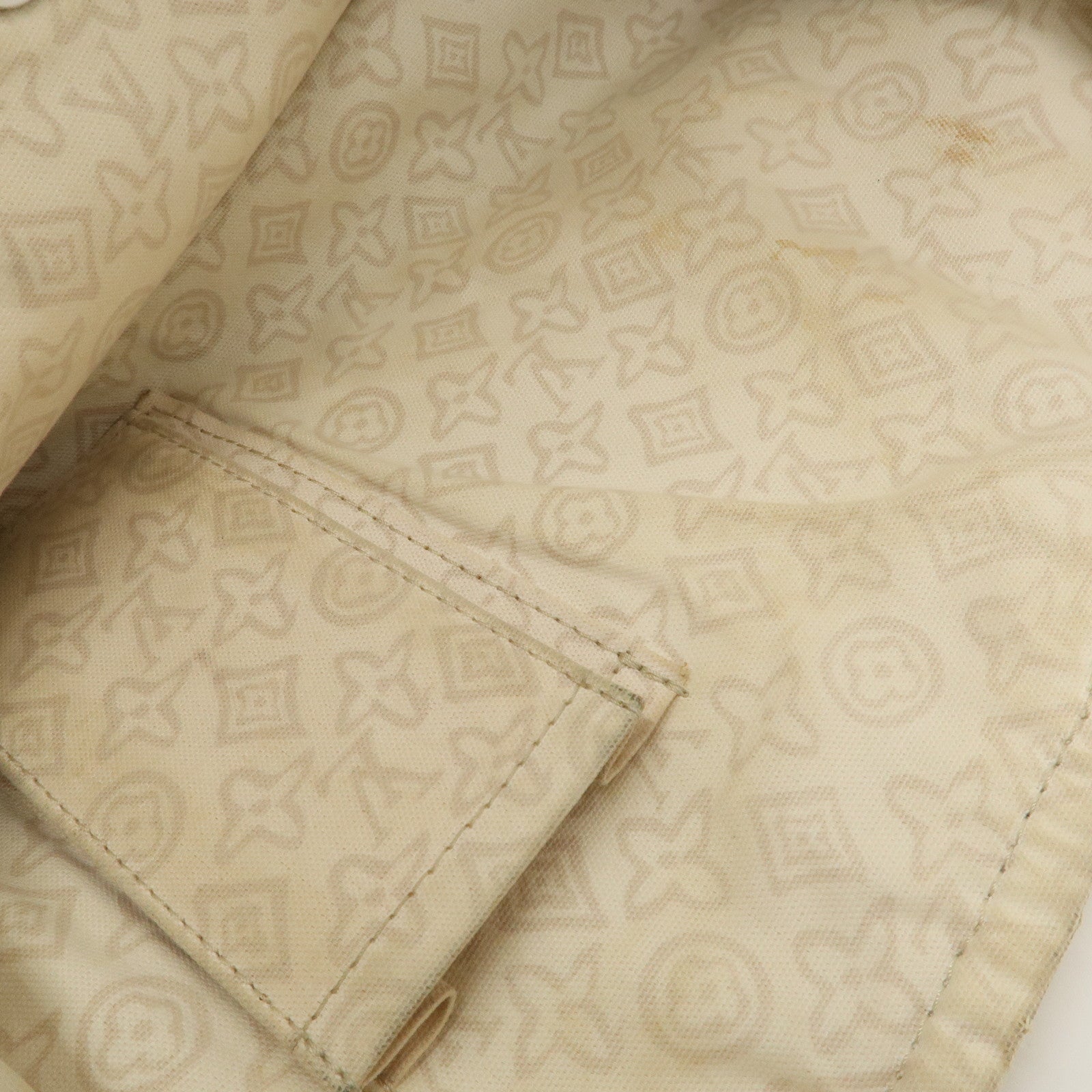 Louis Vuitton Cruise Line Tishenne PM Tote Bag M95674