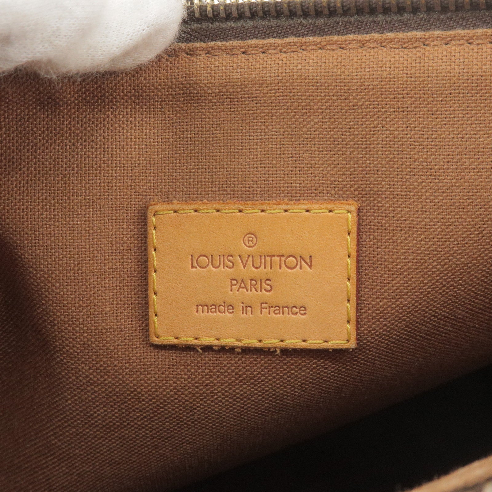 Louis Vuitton Monogram Pochette Bosphore Shoulder Bag M40044