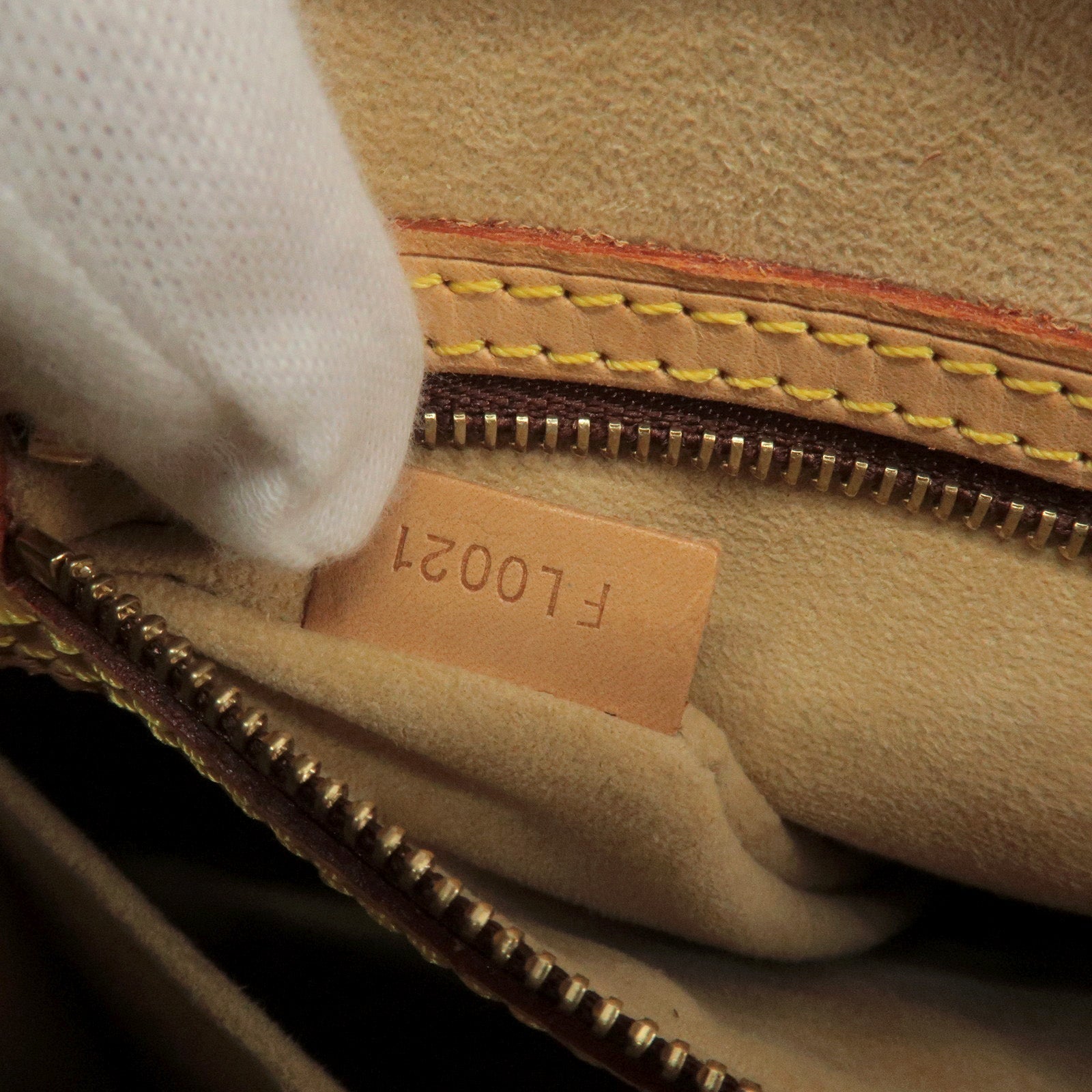 Louis Vuitton Monogram Looping MM Shoulder Bag M51146