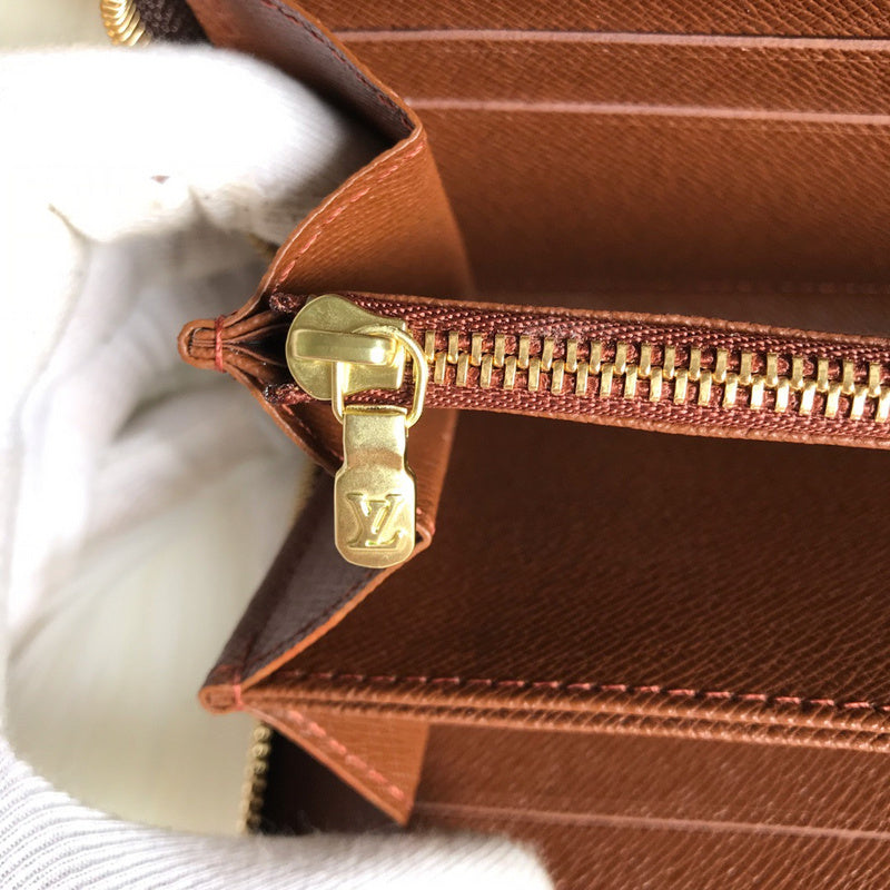 Louis Vuitton Luxury Bags 2429