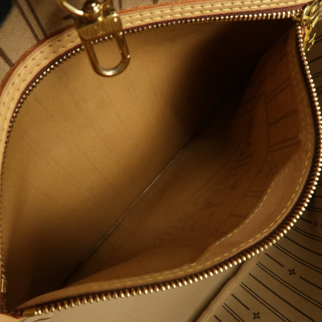 Louis Vuitton Monogram Neverfull MM Tote Bag Brown M40156
