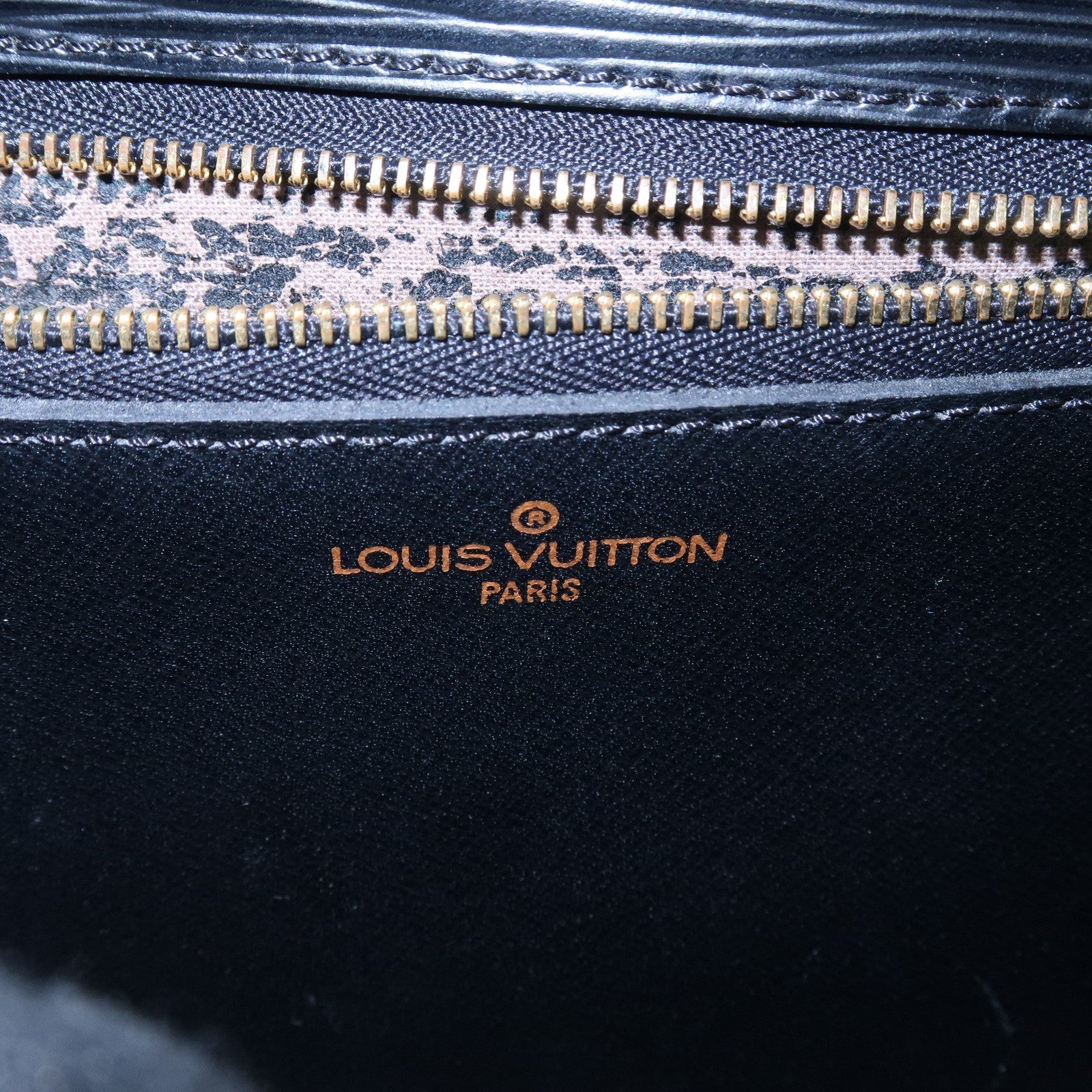 Louis Vuitton Epi Saint Cloud Shoulder Bag Black Noir M52192