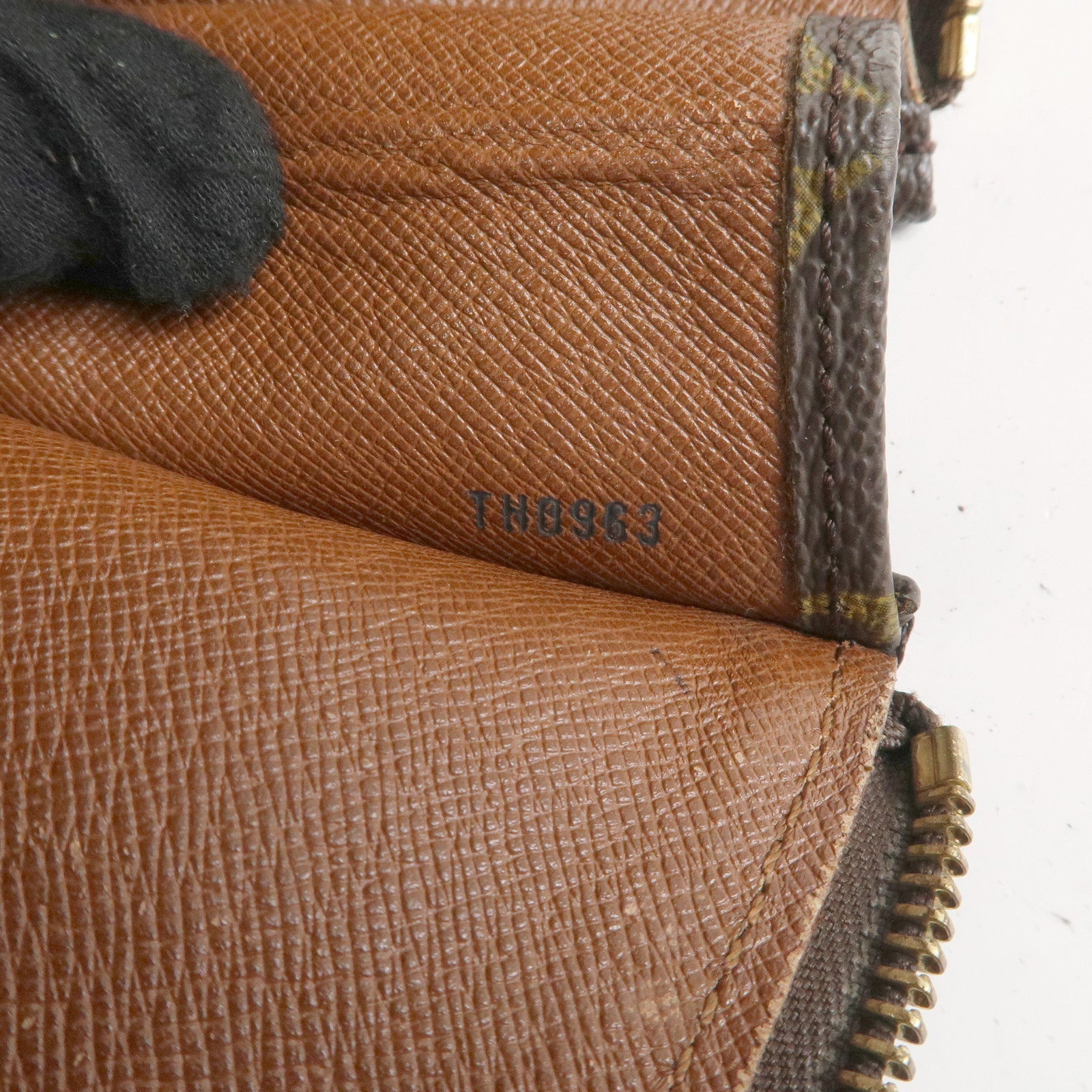 Louis Vuitton Monogram Porte Documents Clutch Bag M53456