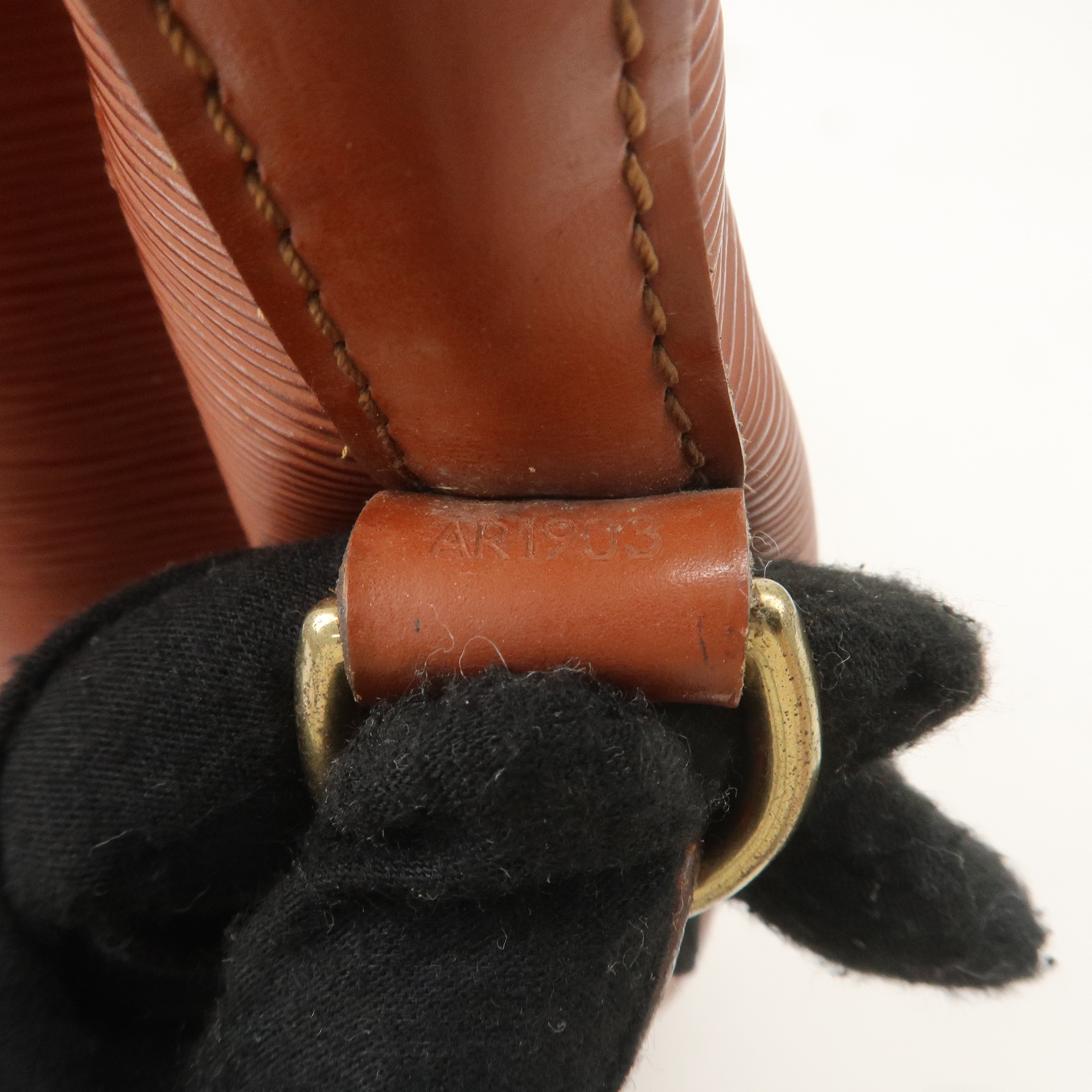 Louis Vuitton Epi Noe Shoulder Bag Kenya Brown M44003