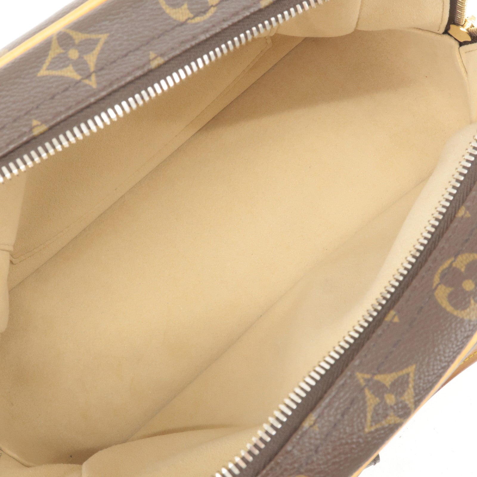 Louis Vuitton Monogram Manhattan PM Hand Bag Brown M40026