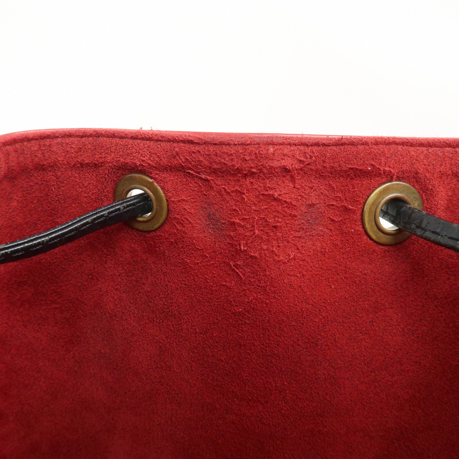 Louis Vuitton Epi Petit Noe Shoulder Bag Noir Castilian Red M44172