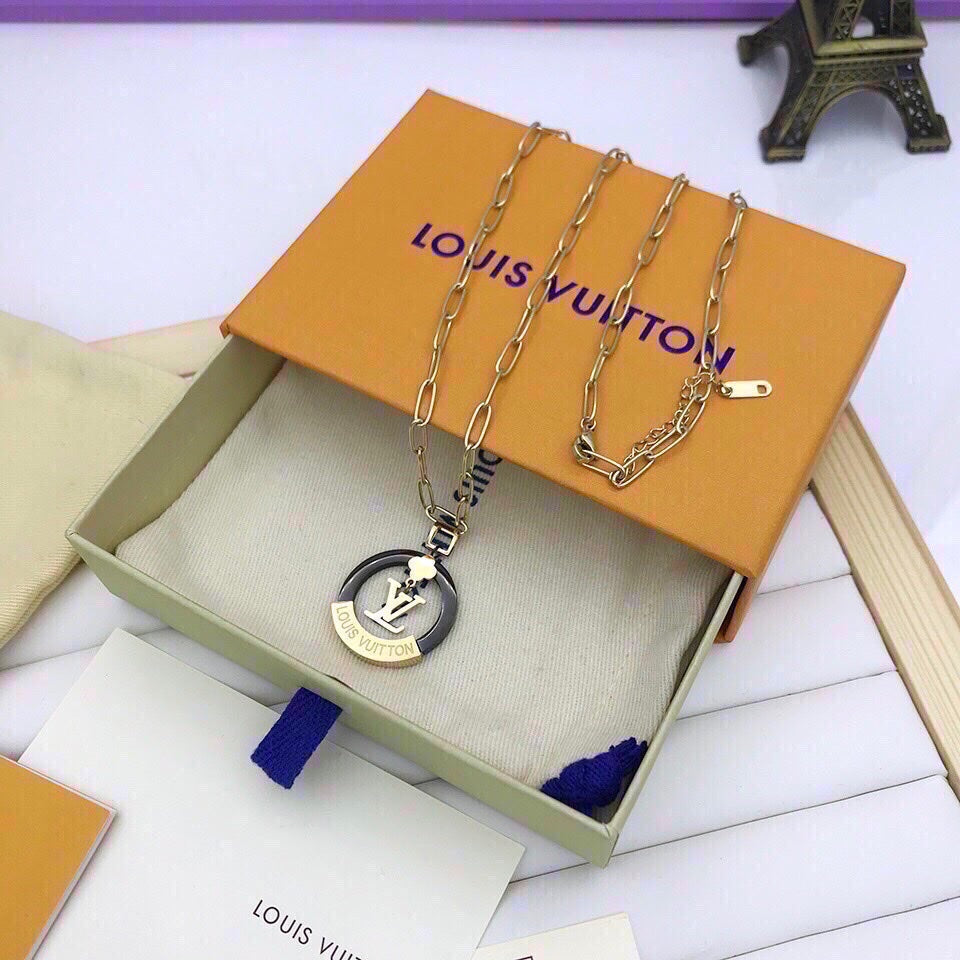 BG - Holiday Necklace louis vuitton002