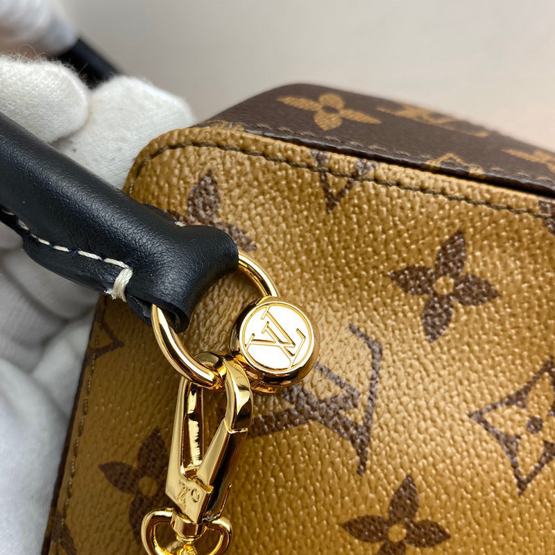 Louis Vuitton Luxury Bags 1866