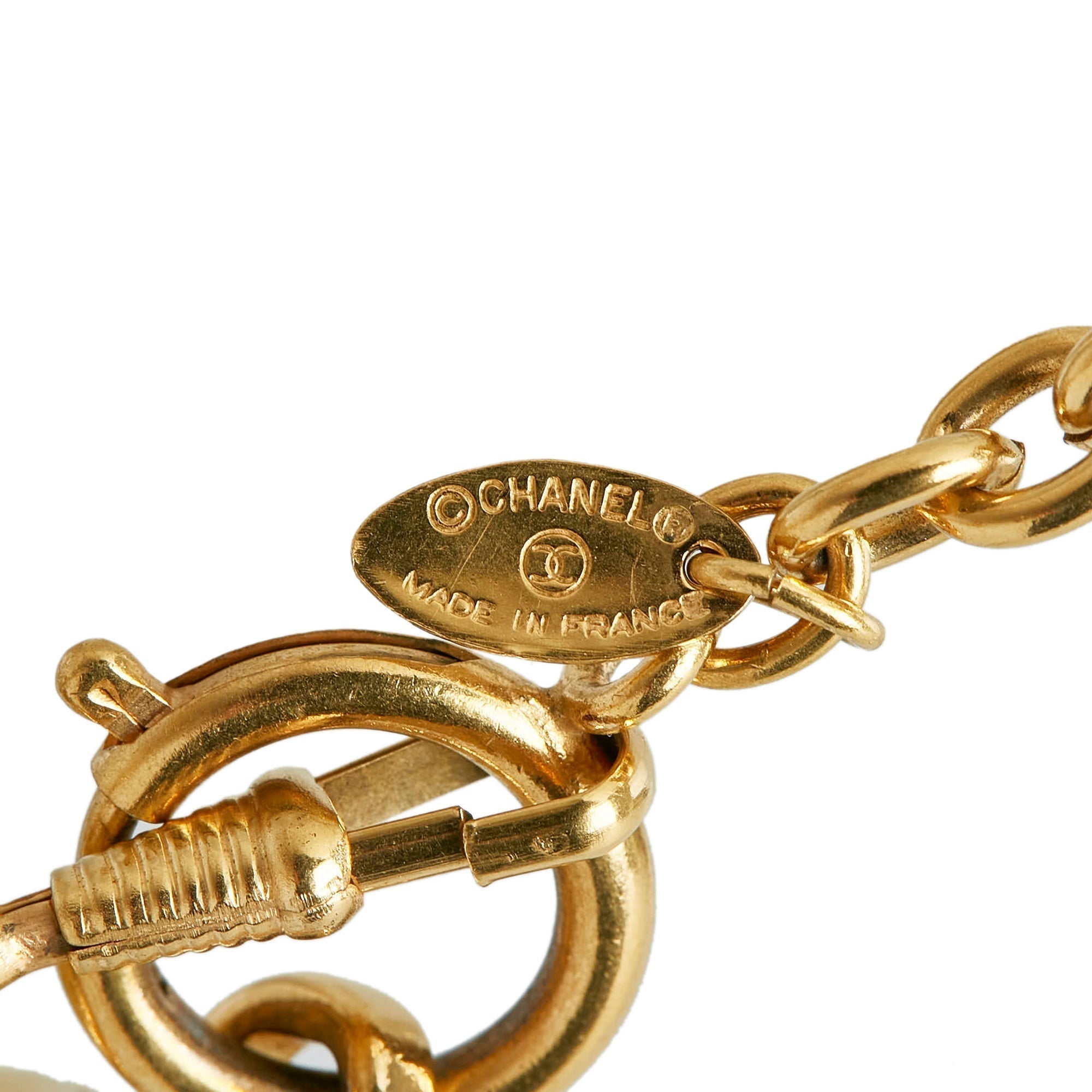 CHANEL CC Pendant Necklace Costume Necklace