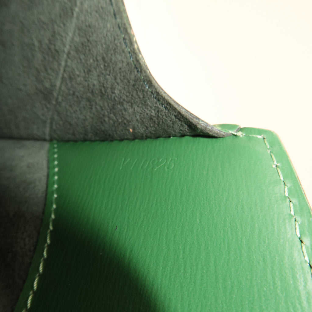 Louis Vuitton Epi Cluny Shoulder Bag Borneo Green M52254