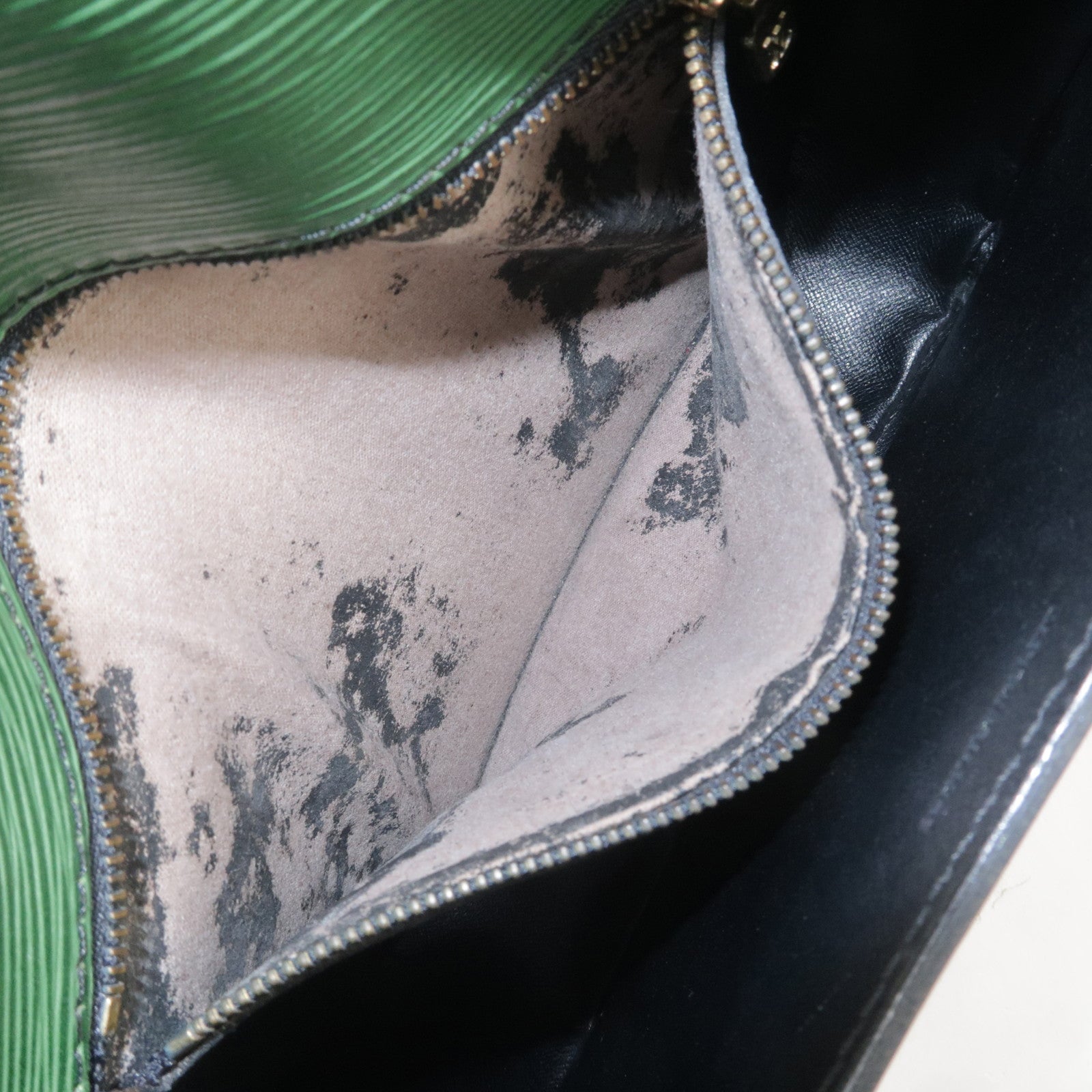 Louis Vuitton Epi Saint Cloud Shoulder Bag Borneo Green M52194