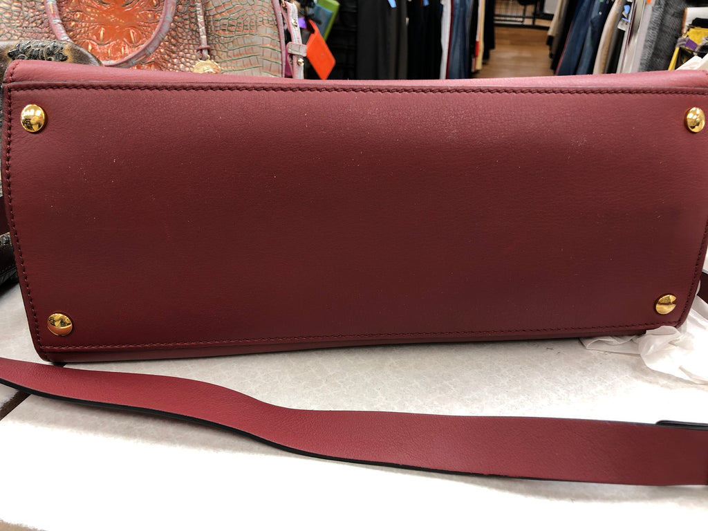 Crossbody Luxury Designer By Burberry  Size: Medium