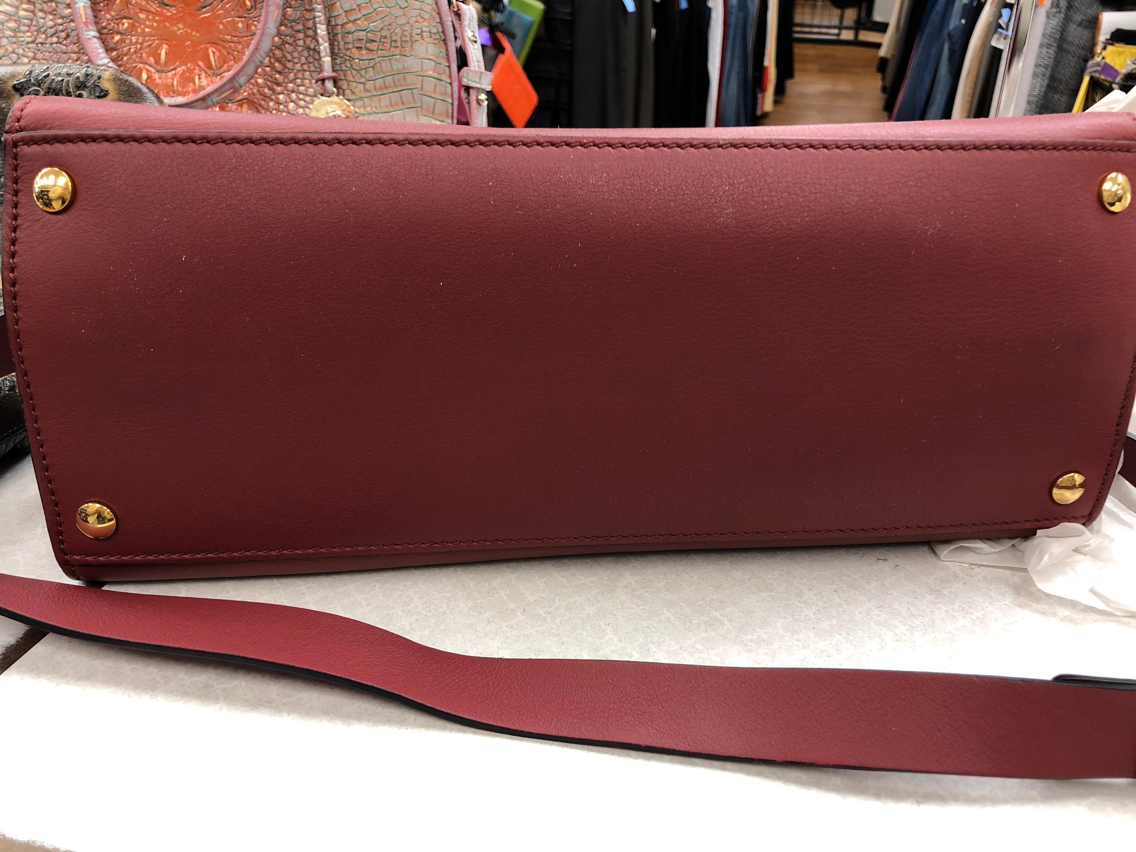 Crossbody Luxury Designer By Burberry  Size: Medium