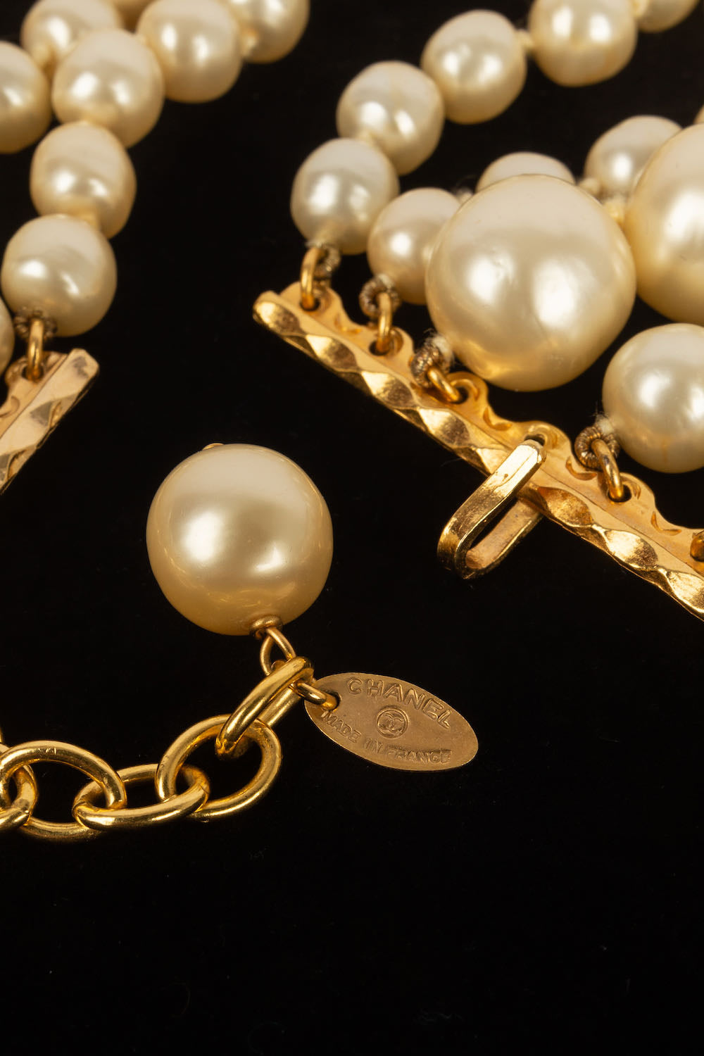 Collier de perles Chanel
