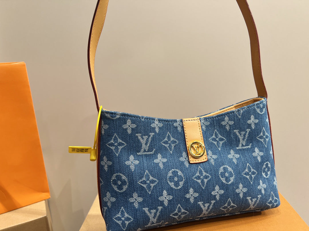 Luxury Bags Louis Vuitton  758