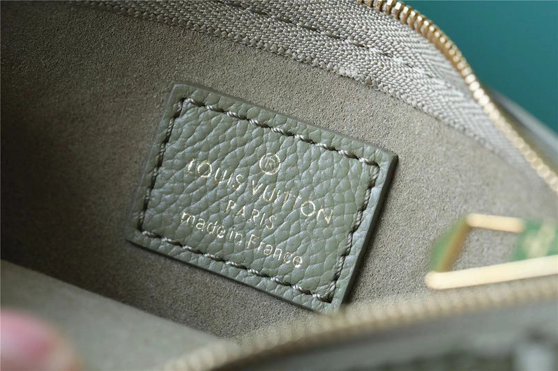 Luxury - Louis Vuitton Bags - 086
