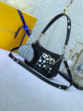 Luxury Bags Louis Vuitton  770