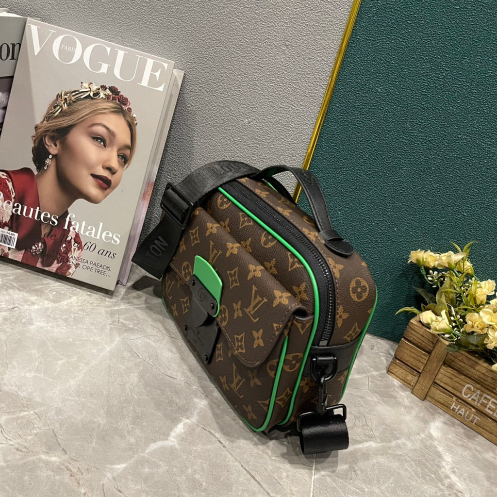 Luxury Bags Louis Vuitton  851