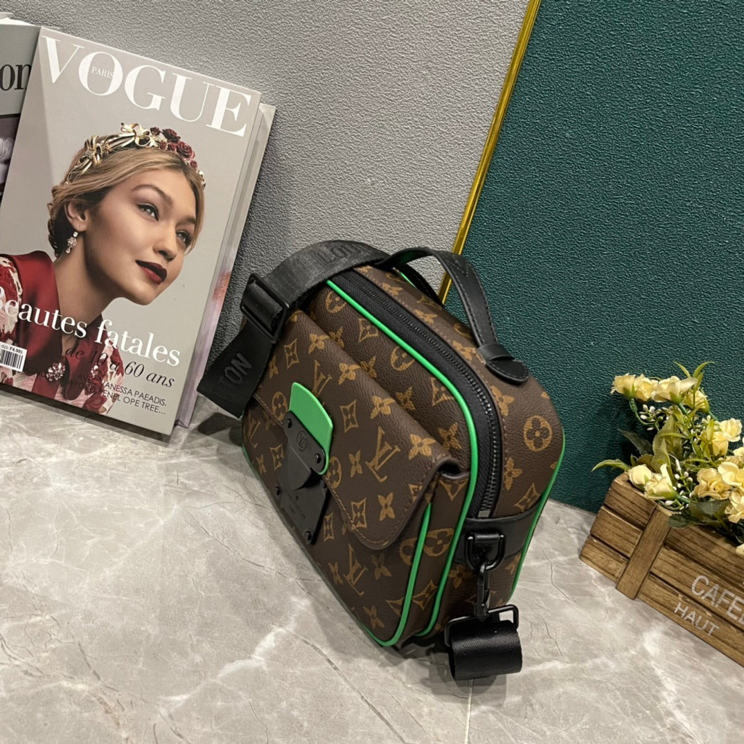 Luxury Bags Louis Vuitton  851