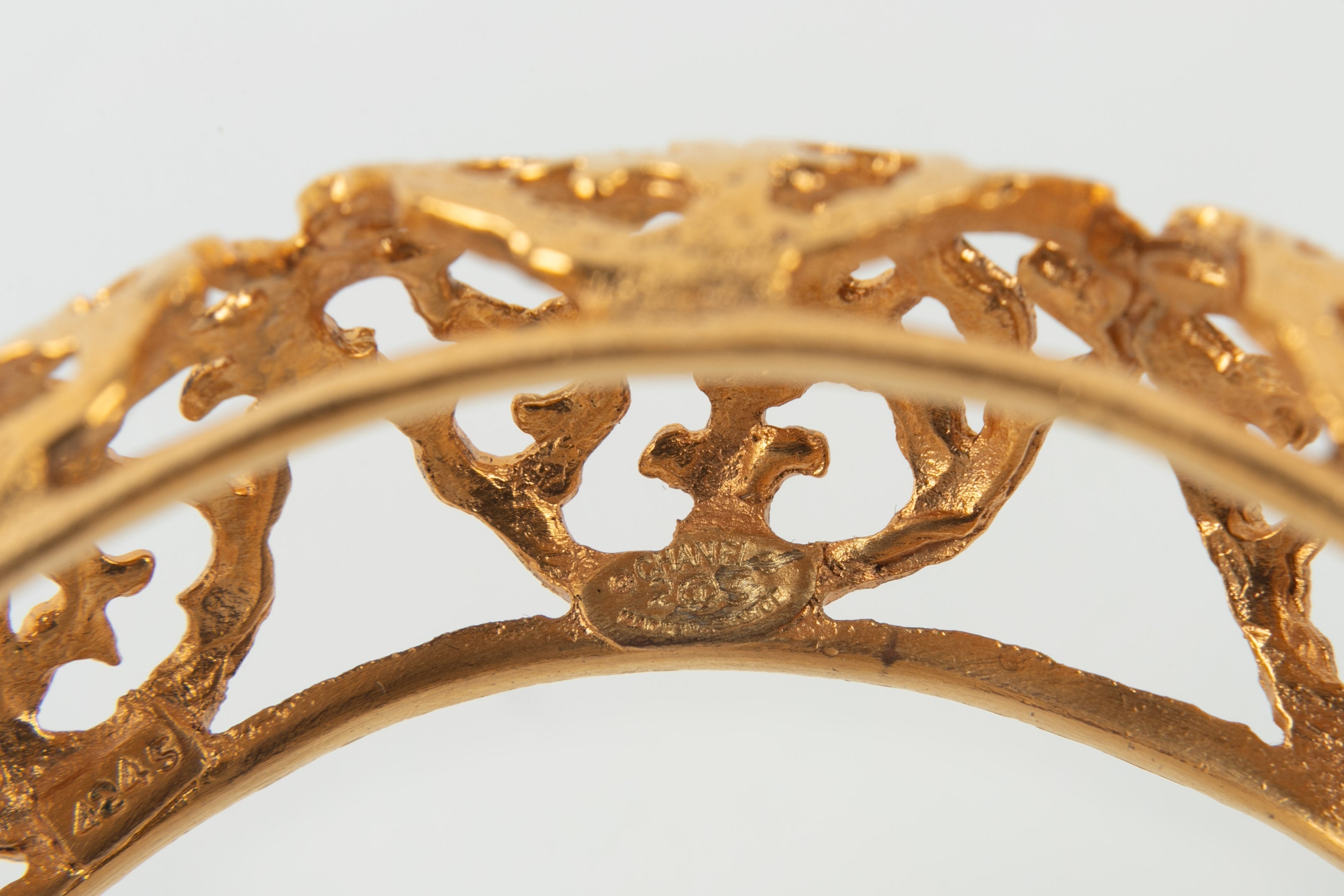 Bracelet doré Chanel