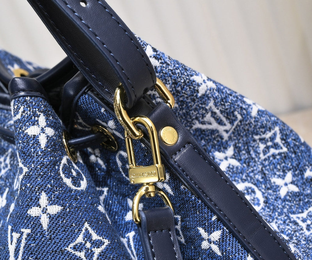 Luxury Bags Louis Vuitton  875