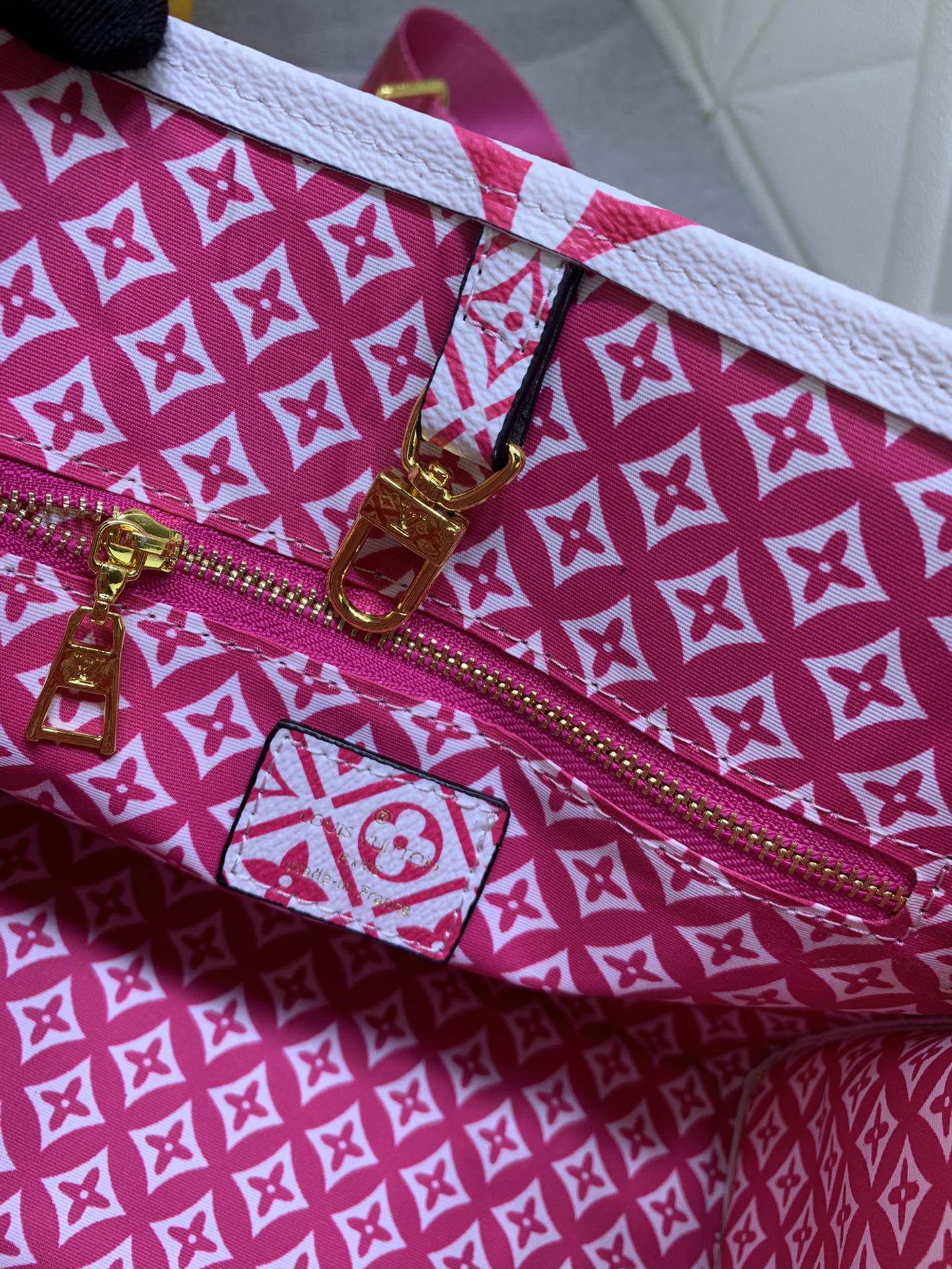 Luxury Bags Louis Vuitton  818