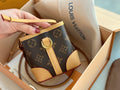 Luxury Bags Louis Vuitton  727