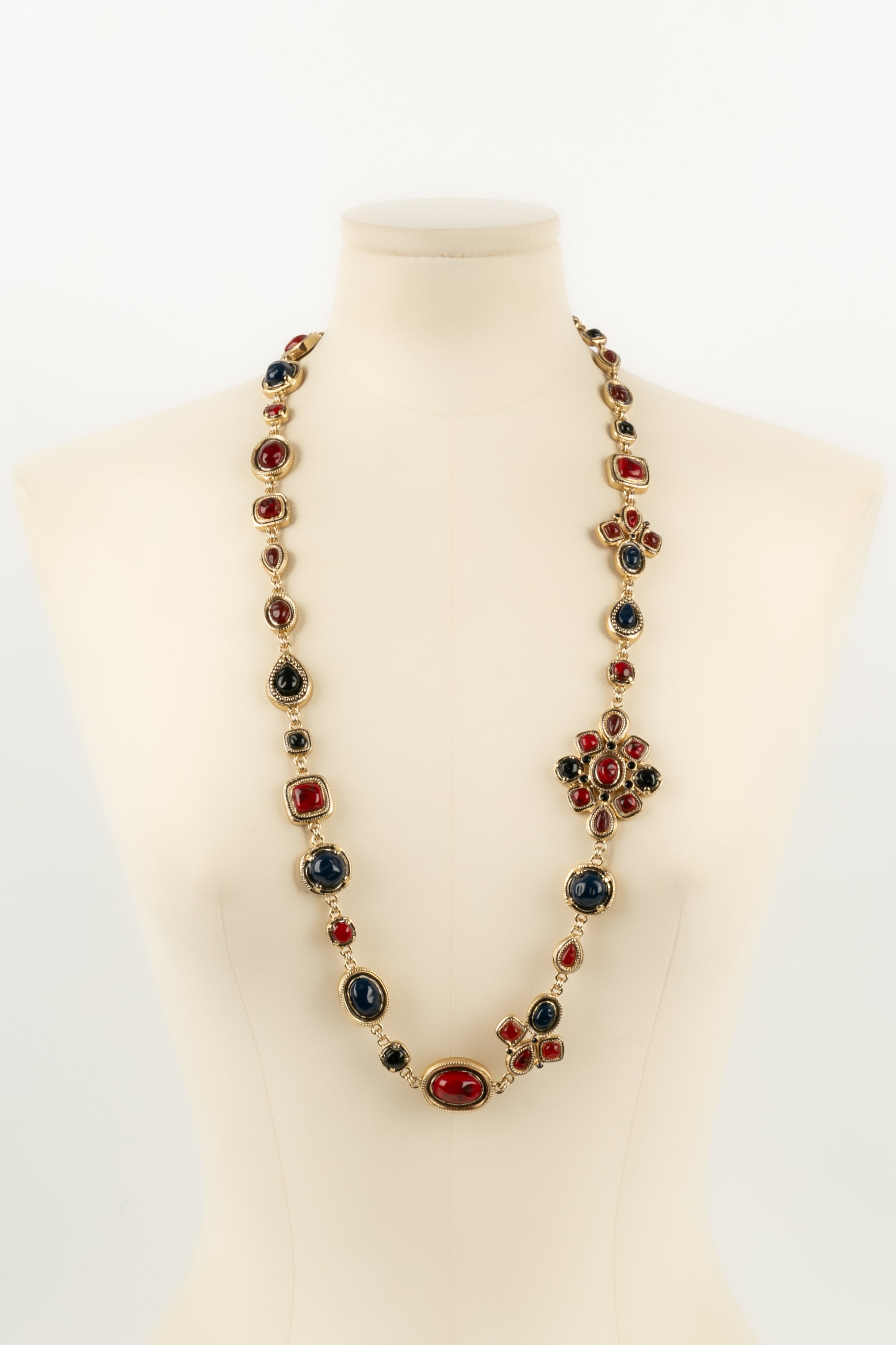 Collier Chanel Croisi��re 2010