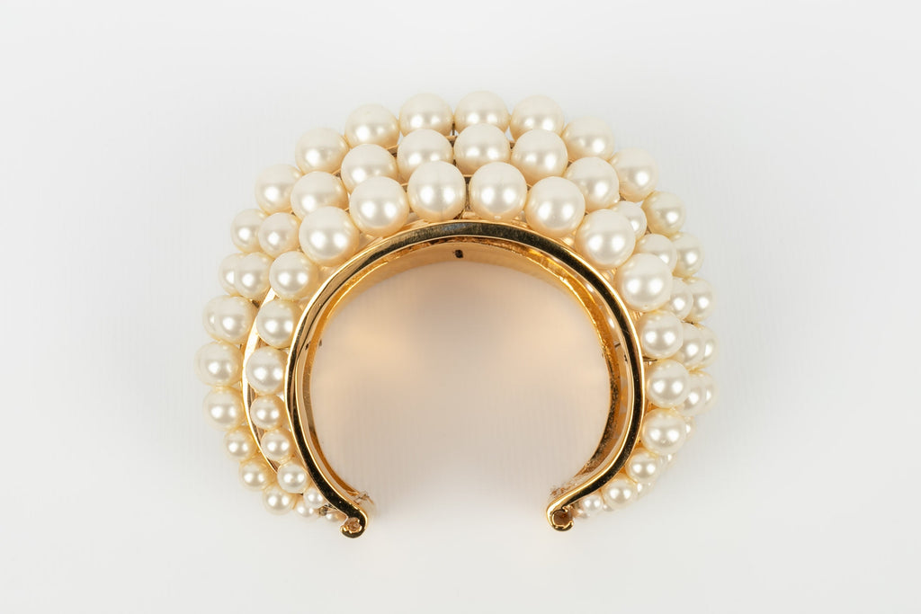 Bracelet manchette de perles nacrées Chanel