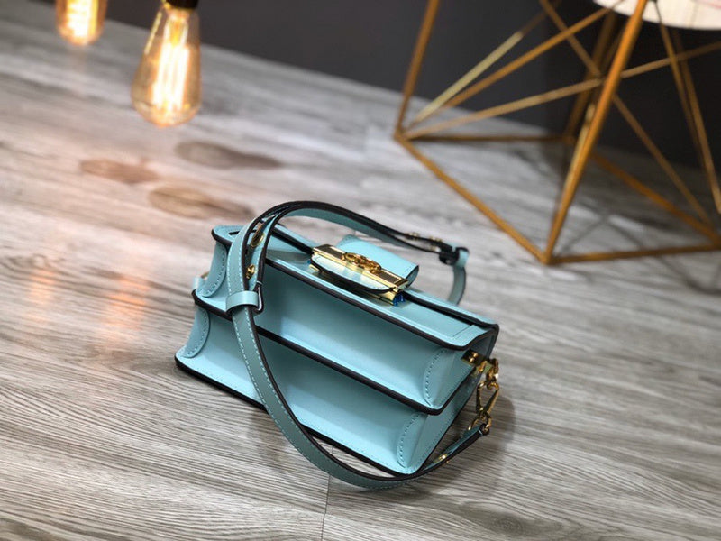 Louis Vuitton Luxury Bags 1827